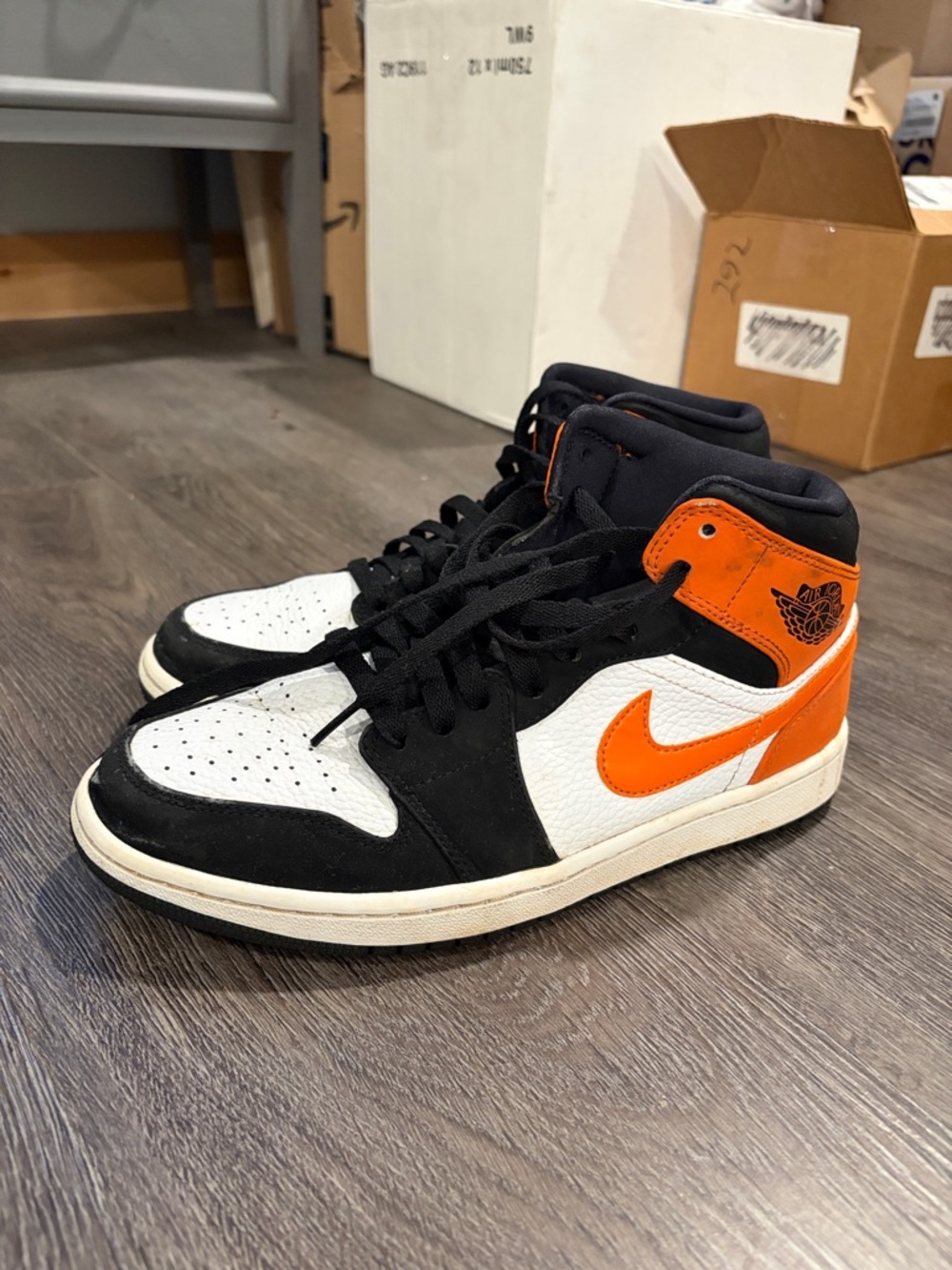 Nike Jordan 1 Mid men’s size 9